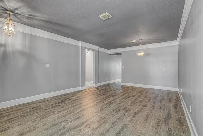 Building Photo - 16806 Ivy Wild Ln