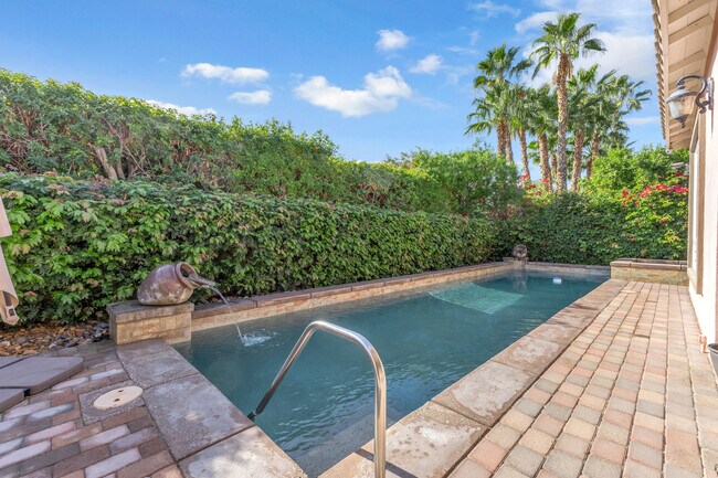 Building Photo - 81715 Charismatic Way