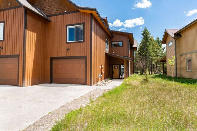 Building Photo - 278 Mountain Willow Dr