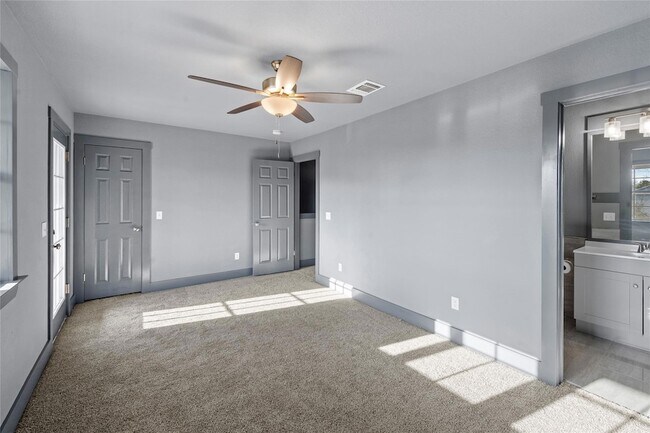 Building Photo - 38 Deer Ridge Rd