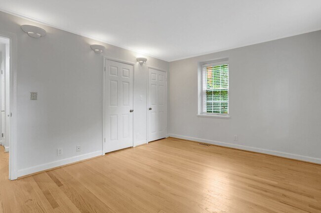 Building Photo - 2 Bedroom 2 Bathroom Condo Available for Rent