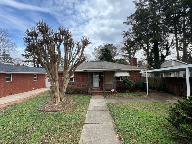 Primary Photo - 2 Bedroom Home in Lincoln Heights