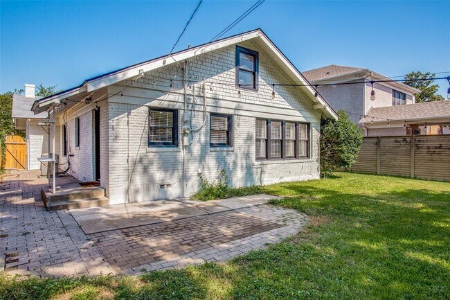 Building Photo - 4011 W 7th St