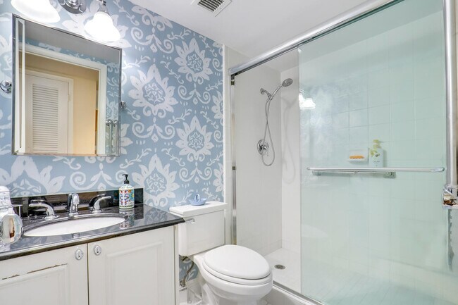 Building Photo - 3800 Washington Rd