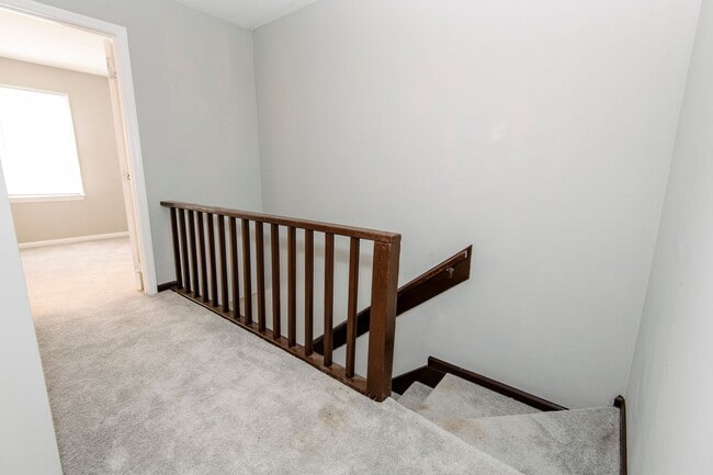 Building Photo - Spacious and conveniently located 3-bedroom, 2.5-bath duplex in Southwest Raleigh!