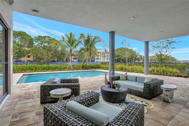 Building Photo - 16709 Botaniko Dr N