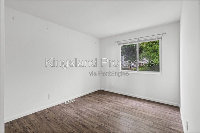 Building Photo - 116 Barto Dr