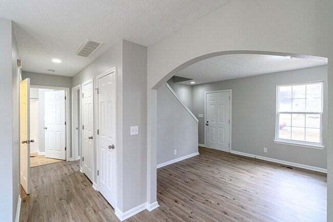 Building Photo - Newly updated 3 bedroom and 2 bath Cape Cod