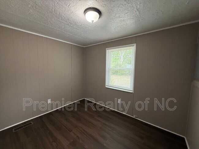 Building Photo - 1509 NC Highway 801 N