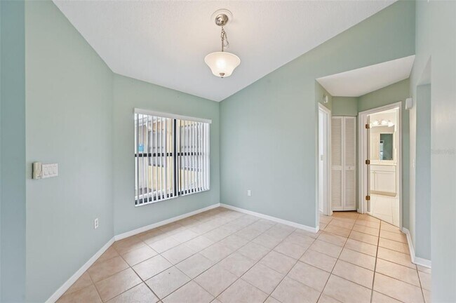 Building Photo - 227 Southampton Dr