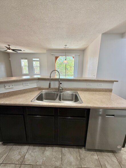 Kitchen Island and Breakfast Bar - 601 Menaul Blvd NE