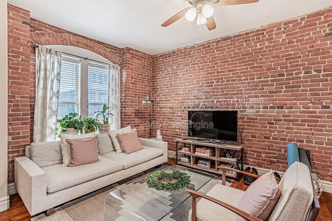 Building Photo - 3033 Welton St