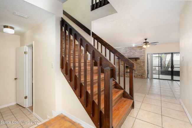 Building Photo - 1911 Cashew Courtway