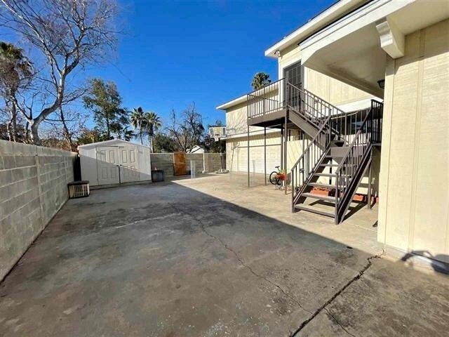 Building Photo - 406 Longshadow Road