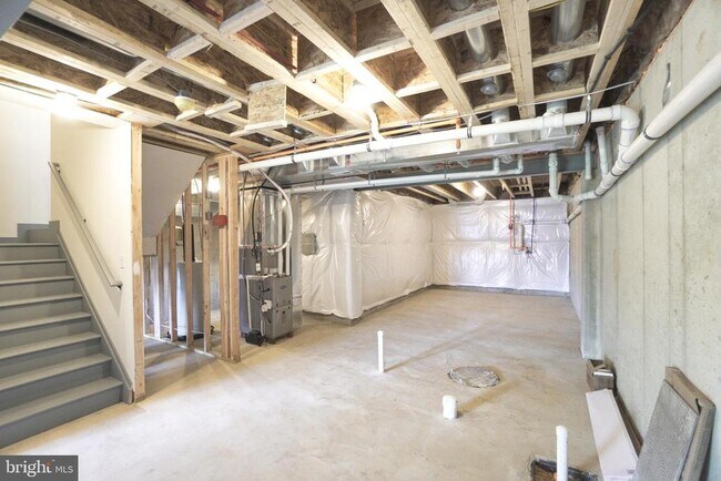 Building Photo - 332 Aspen Wy