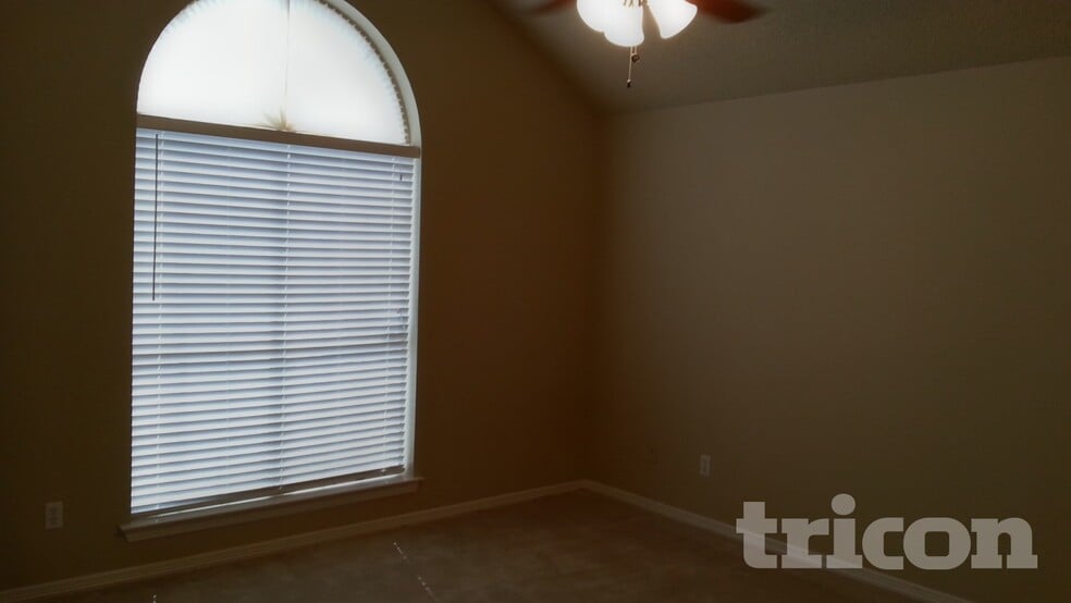 Building Photo - 603 Kimberly Dr