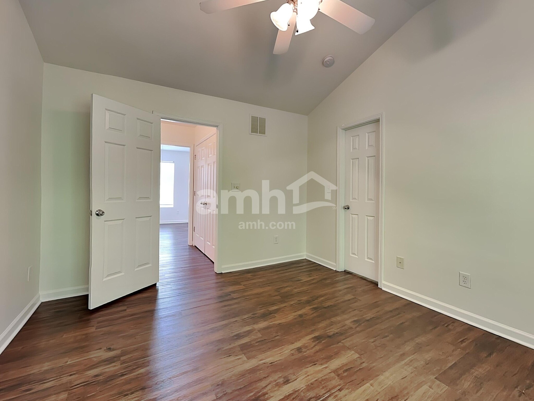 Building Photo - 1209 Plexor Ln