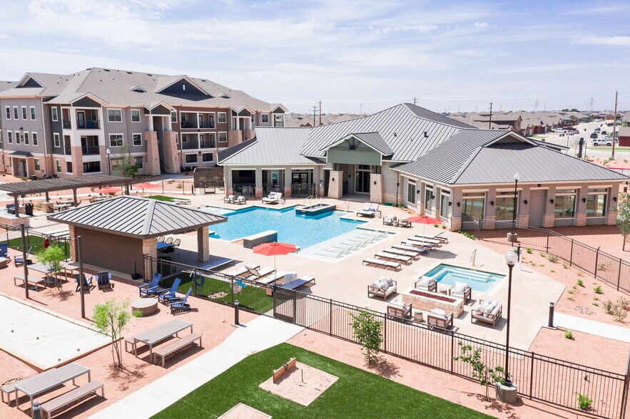 Primary Photo - The Woodford on Mockingbird