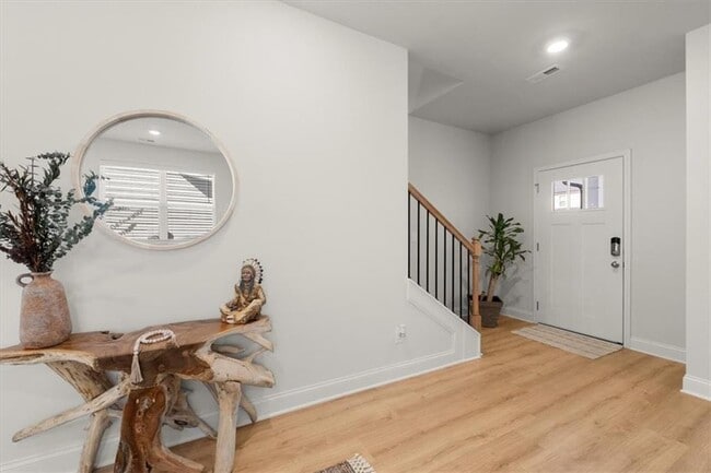 Building Photo - 29 Dew Drop Pointe