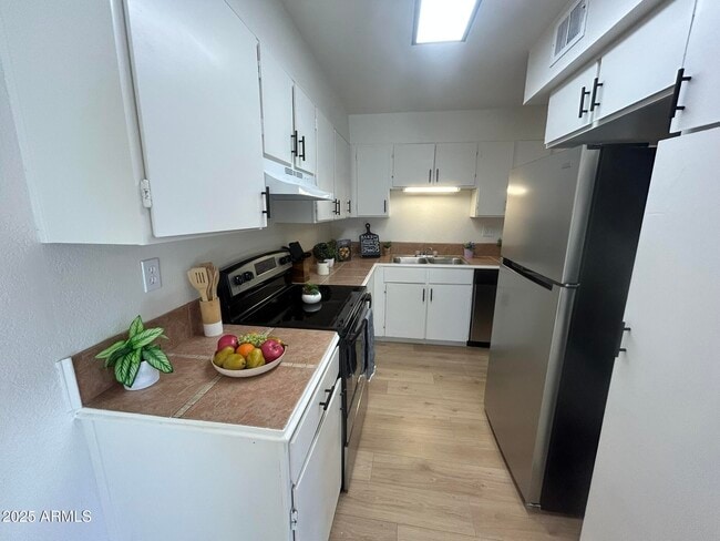 Building Photo - 6342 N 47th Ave