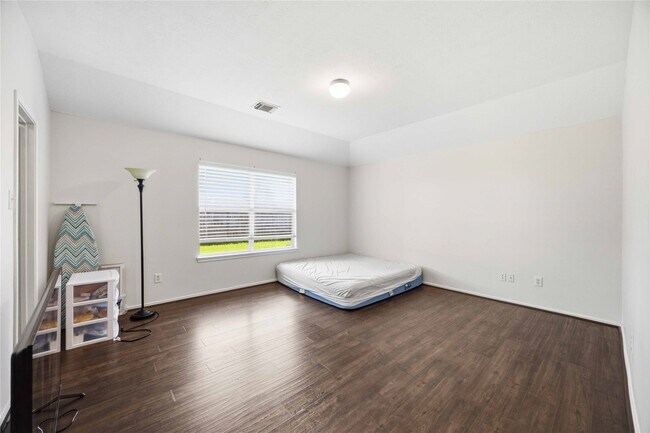 Building Photo - 4718 Lonestone Cir