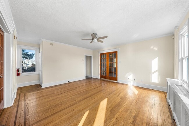 Building Photo - 616 W Ocean Heights Ave