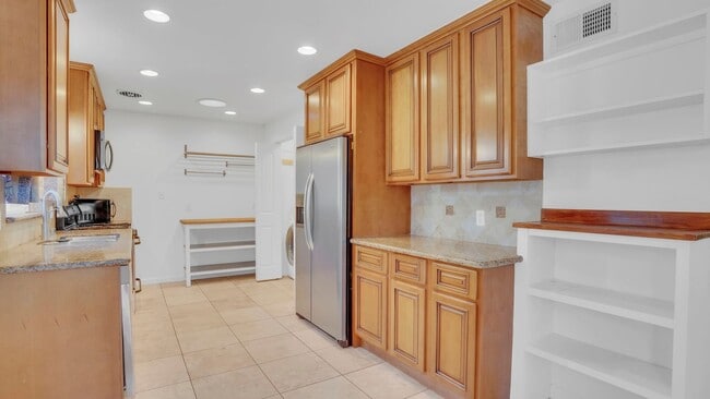 Building Photo - Lovely Home in San Jose near scenic Alum Rock! 2 Bedroom 2 Bath plus 1 Bed/1 Bath ADU