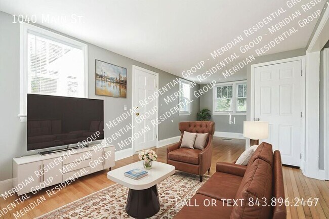 Building Photo - 1040 Main St