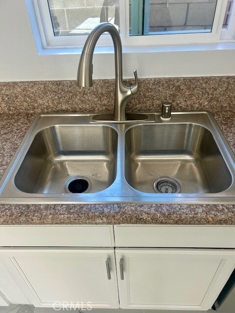 Building Photo - 5945 Riverton Ave