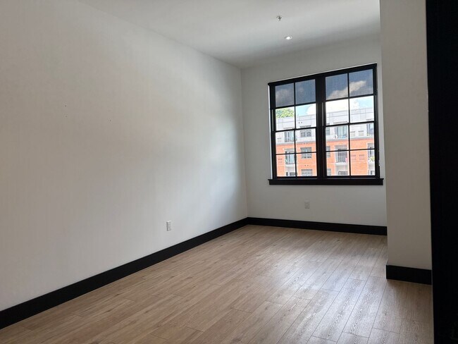 Building Photo - Watermark Residences