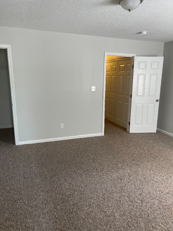 Building Photo - 268 Wexford Dr