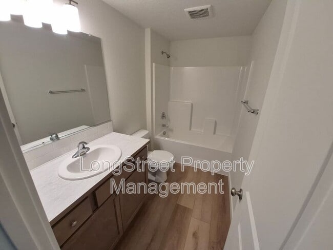 Building Photo - 4694 Finch St