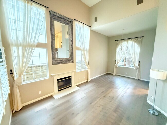 Building Photo - Spacious 4-Bedroom Home with Solar and Luxury Amenities in Northpark!