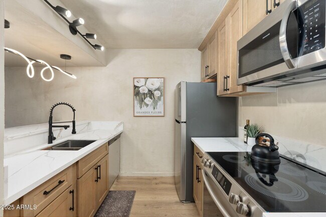Building Photo - 3313 N 68th St