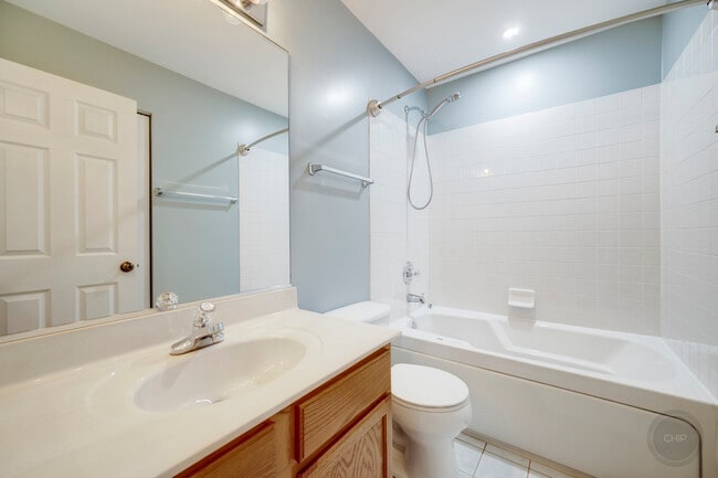 Building Photo - 2835 White Thorn Cir