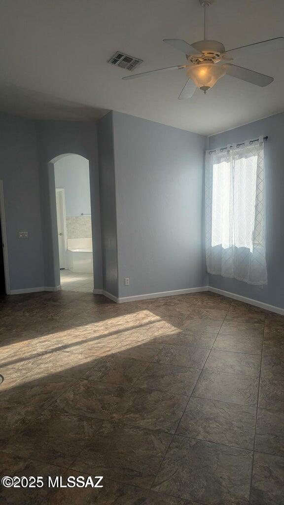 Building Photo - 5554 W Carriage Dr