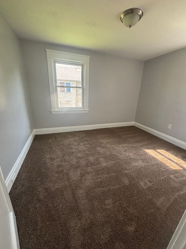 Building Photo - 14014 Idarose Ave