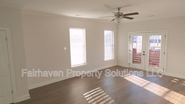 Building Photo - 1978 Mitchell Ave