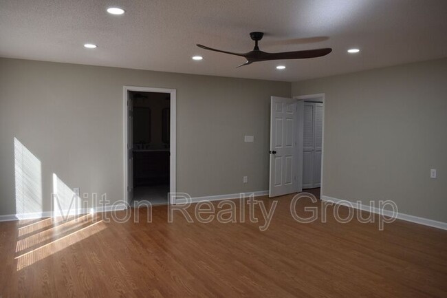 Building Photo - 1505 Fairview St