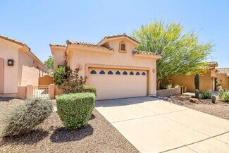 Building Photo - "Charming 2-Bedroom Oasis with Scenic View...
