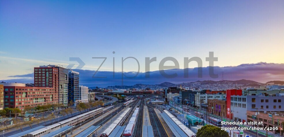 Building Photo - 260 King St