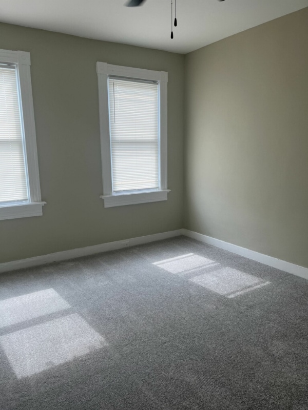 Building Photo - 711 N Streeper St