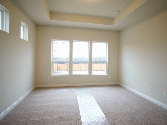 Building Photo - 14928 Iveans Way