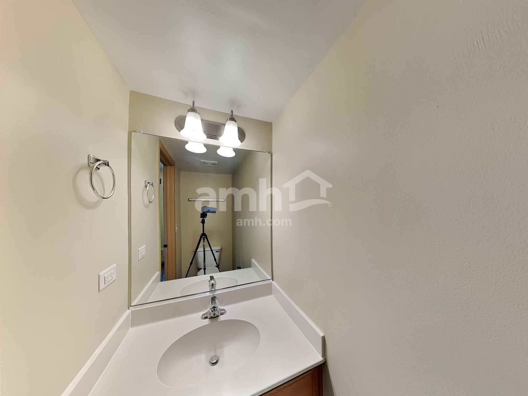 Building Photo - 4133 Hoffman St