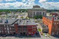 Building Photo - 221 Elizabeth St