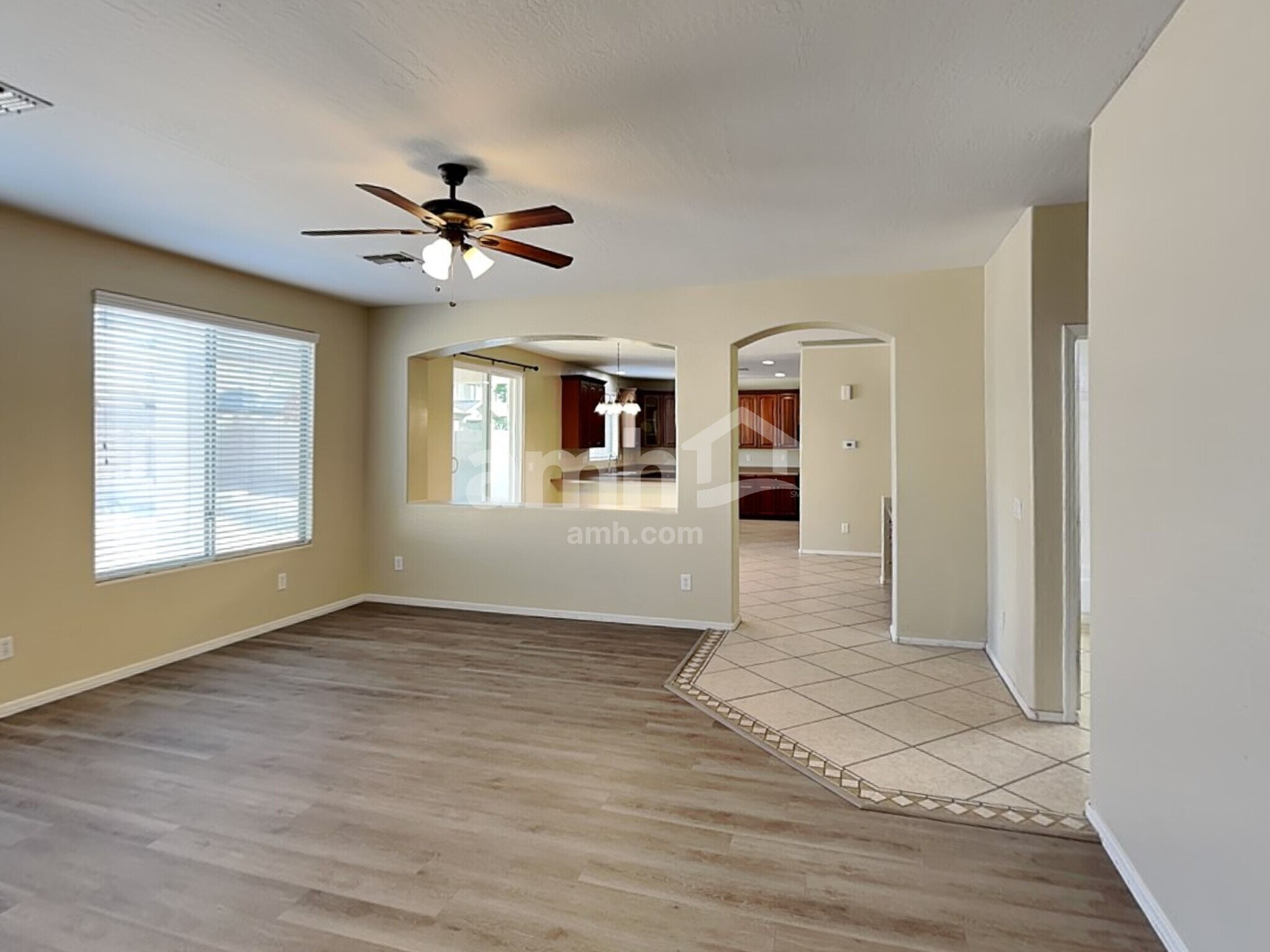 Building Photo - 15018 W Aster Dr