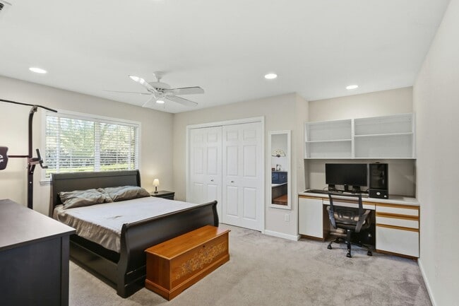 Building Photo - 3201 Bonita Dr