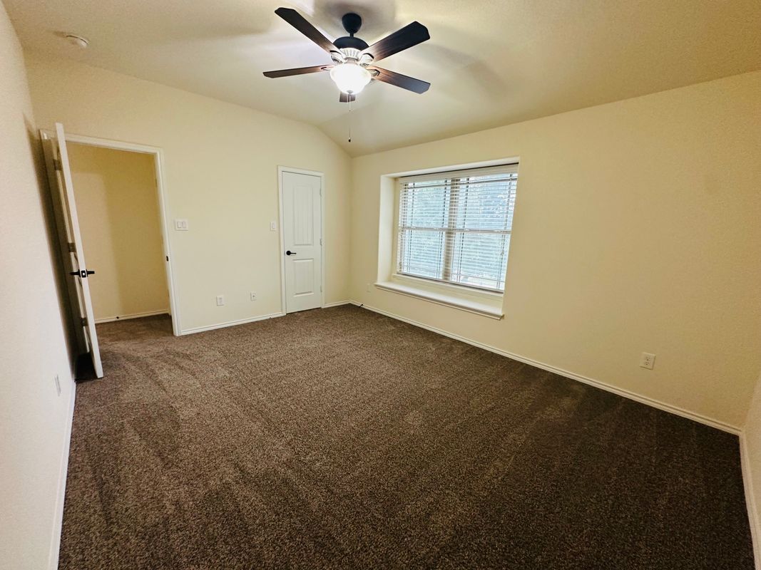 Building Photo - 132 Buckskin Way