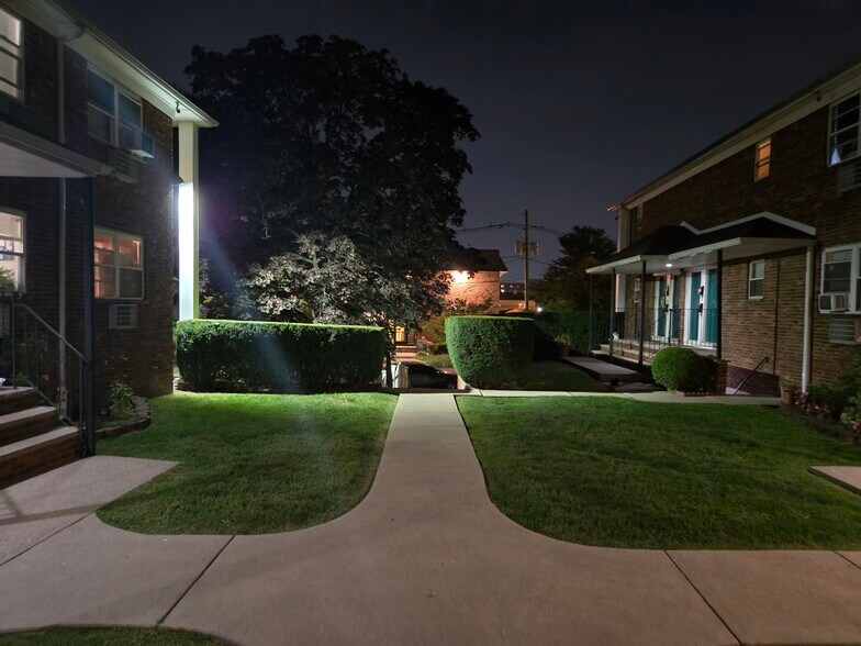 Building Photo - 101 E Blancke St