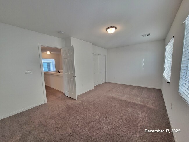 Building Photo - 5878 Aurora Gold Ave